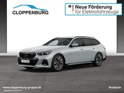 Grau Neu 2025 BMW i5 M Sport Limousine | 79.185 € (Teuer)