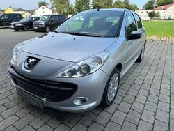 Silber Gebraucht 2011 Peugeot 206+ Basis Kleinwagen | 2.990 € (Fairer Preis)