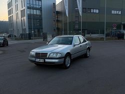 Silber Gebraucht 1997 Mercedes C180 Limousine | 3.200 € (Guter Preis)
