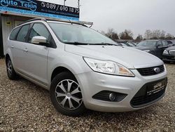 Silber Gebraucht 2010 Ford Focus Kombi | 2.950 € (Fairer Preis)