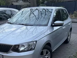 Grau Gebraucht 2017 Skoda Fabia Ambition Kleinwagen | 8.900 € (Fairer Preis)