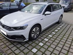 Weiß Gebraucht 2021 VW Passat GTE Kombi | 17.340 € (Fairer Preis)