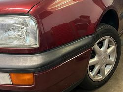 Rot Gebraucht 1994 VW Golf III Kleinwagen | 1.590 €