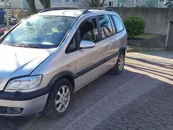 Silber Gebraucht 2004 Opel Zafira Van / Kleinbus | 1.000 € (Guter Preis)