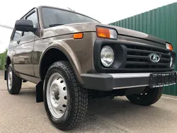 Braun Neu 2025 Lada niva SUV | 22.490 € (Teuer)