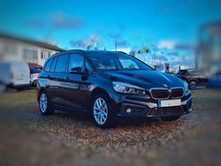 Schwarz Gebraucht 2015 BMW 218 Gran Tourer Advantage Van / Kleinbus | 10.800 € (Fairer Preis)