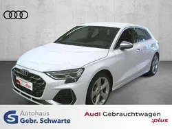 Arkonaweiß Gebraucht 2024 Audi S3 Ambiente Limousine | 44.490 € (Guter Preis)