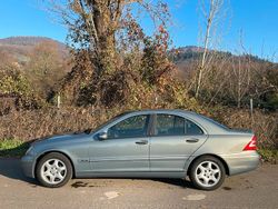 Grau Gebraucht 2004 Mercedes 180 Limousine | 4.400 €