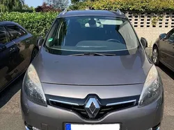 Silber Gebraucht 2015 Renault Scénic III Van / Kleinbus | 6.500 € (Fairer Preis)