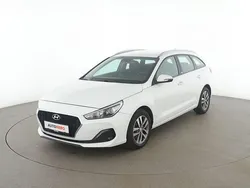 Weiß Gebraucht 2020 Hyundai i30 Trend Kombi | 17.100 € (Guter Preis)