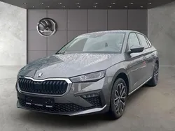Grau (graphitegrau metallic) Neu 2025 Skoda Scala Tour Kleinwagen | 27.889 € (Etwas zu teuer)