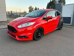Rot Gebraucht 2015 Ford Fiesta ST Kleinwagen | 7.999 € (Fairer Preis)
