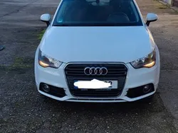 Weiß Gebraucht 2015 Audi A1 Sportback Attraction Kleinwagen | 7.650 € (Fairer Preis)