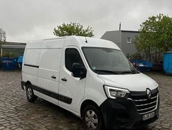 Weiß Gebraucht 2024 Renault Master | 30.000 € (Guter Preis)