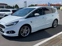Weiß Gebraucht 2017 Ford S-MAX ST-Line Van / Kleinbus | 13.600 € (Fairer Preis)