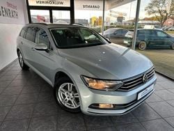 Reflexsilber metallic Gebraucht 2016 VW Passat Comfortline Kombi | 16.489 € (Fairer Preis)