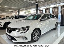 Weiß Gebraucht 2016 Renault Mégane IV Bose Edition Limousine | 14.998 € (Etwas zu teuer)