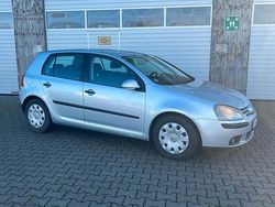 Silber Gebraucht 2004 VW Golf V Kleinwagen | 4.500 € (Fairer Preis)