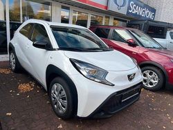 Weiß Gebraucht 2024 Toyota Aygo X Business Edition SUV | 15.670 € (Fairer Preis)