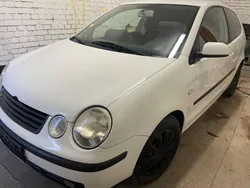 Weiß Gebraucht 2005 VW Polo Sportline Limousine | 2.489 €
