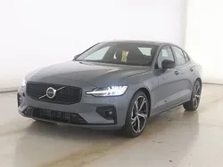 Grau Gebraucht 2024 Volvo S60 Ultimate Limousine | 35.850 € (Fairer Preis)