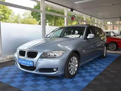 Blau Gebraucht 2011 BMW 318 Comfort Edition Kombi | 8.990 € (Teuer)