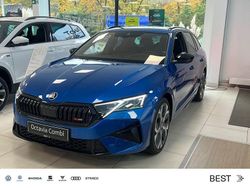 Raceblau metallic Neu 2025 Skoda Octavia RS Kombi | 49.290 € (Teuer)