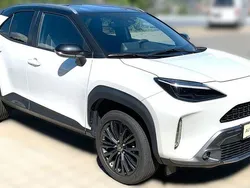 Weiß Gebraucht 2022 Toyota Yaris Cross SUV | 24.700 € (Fairer Preis)