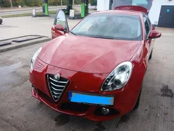 Rot Gebraucht 2015 Alfa Romeo Giulietta Kleinwagen | 8.500 € (Guter Preis)