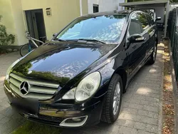 Schwarz Gebraucht 2006 Mercedes R500 Van / Kleinbus | 7.200 € (Fairer Preis)