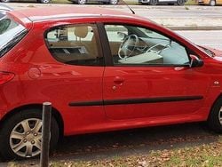 Rot Gebraucht 2009 Peugeot 206 Limousine | 1.980 € (Guter Preis)