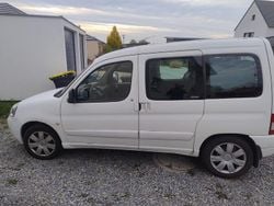 Weiß Gebraucht 2007 Citroën Berlingo Van / Kleinbus | 1.800 € (Fairer Preis)