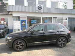 Schwarz Gebraucht 2023 VW Tiguan Move SUV | 33.998 € (Fairer Preis)
