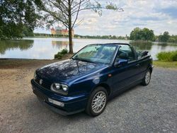 Blau Gebraucht 1997 VW Golf Cabriolet Classicline Cabrio | 5.449 € (Teuer)