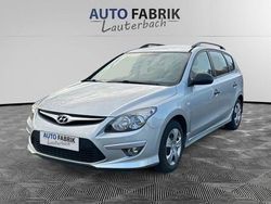 Silber Gebraucht 2011 Hyundai i30 Edition Kombi | 4.490 € (Etwas zu teuer)