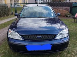 Blau Gebraucht 2002 Ford Mondeo Ghia Limousine | 2.500 € (Fairer Preis)