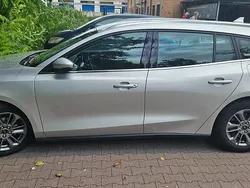 Silber Gebraucht 2022 Ford Focus Titanium Kombi | 18.600 € (Etwas zu teuer)