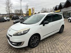 Weiß Gebraucht 2012 Renault Scénic III Bose Edition Van / Kleinbus | 3.900 € (Fairer Preis)