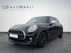 Midnight black Gebraucht 2016 Mini Cooper D Kleinwagen | 12.690 € (Etwas zu teuer)