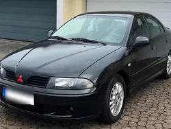 Schwarz Gebraucht 2004 Mitsubishi Carisma Limousine | 2.300 € (Fairer Preis)