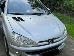 Grau Gebraucht 2004 Peugeot 206 CC Cabrio | 750 € (Guter Preis)