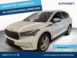 Weiß Gebraucht 2022 Skoda Enyaq iV Loft SUV | 32.490 € (Fairer Preis)