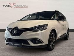 Weiss qnc+schwarz gne Gebraucht 2017 Renault Scénic IV Bose Edition Van / Kleinbus | 11.600 € (Guter Preis)