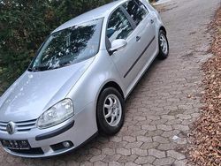 Silber Gebraucht 2006 VW Golf V Limousine | 2.650 € (Fairer Preis)