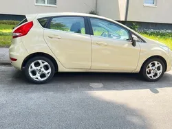 Beige Gebraucht 2009 Ford Fiesta Kleinwagen | 3.450 € (Guter Preis)