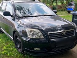 Schwarz Gebraucht 2004 Toyota Avensis Limousine | 4.200 €