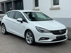 Weiß Gebraucht 2015 Opel Astra Kleinwagen | 5.999 € (Fairer Preis)