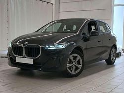 Saphirschwarz (metallic) Gebraucht 2024 BMW 218 SUV | 24.999 € (Guter Preis)