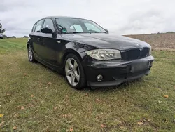 Schwarz Gebraucht 2006 BMW 118 Kleinwagen | 2.900 € (Fairer Preis)