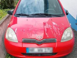 Rot Gebraucht 2000 Toyota Yaris Kleinwagen | 600 € (Fairer Preis)